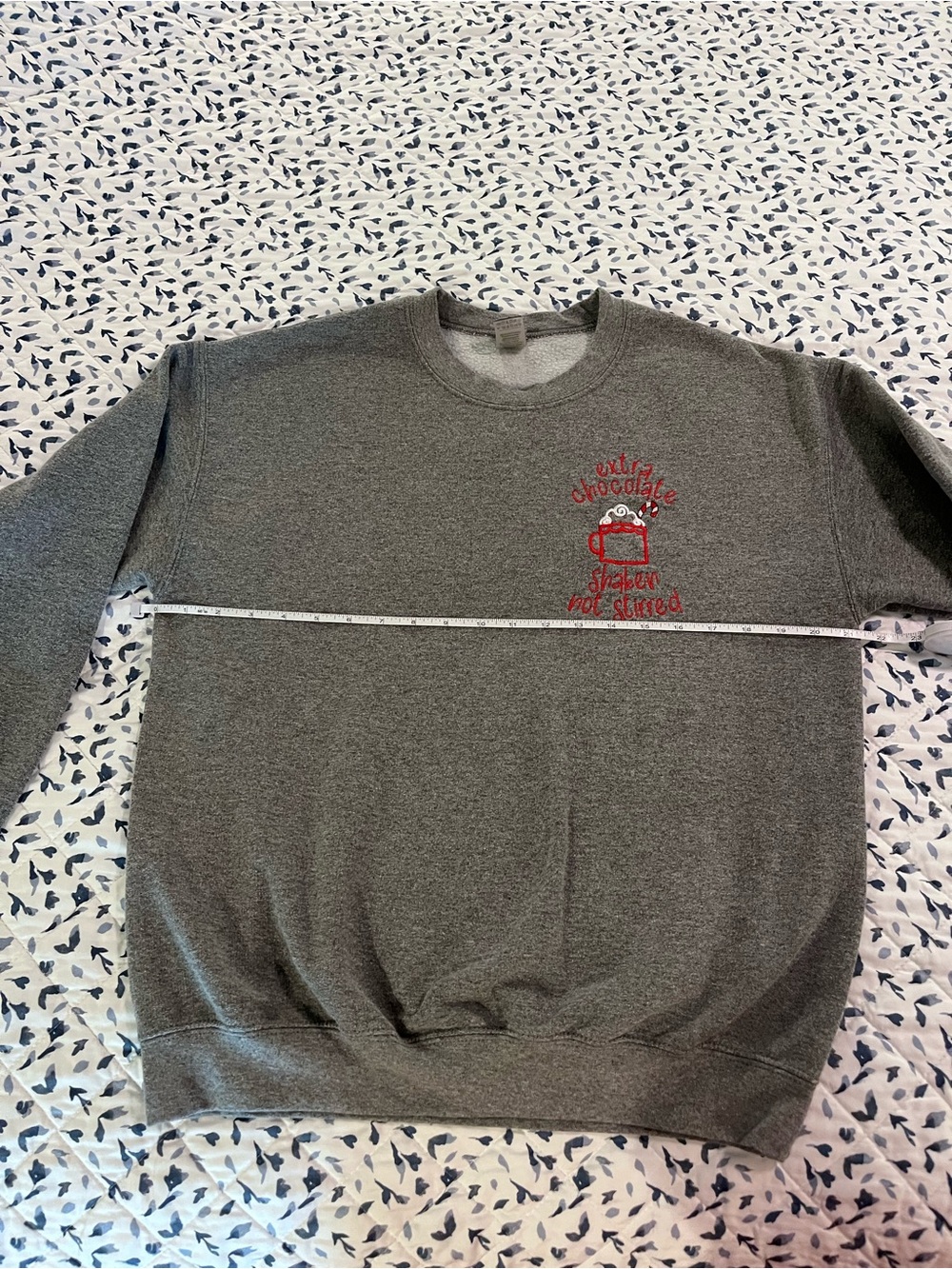 Holiday sweatshirt 🎄 - Picture 4 of 5